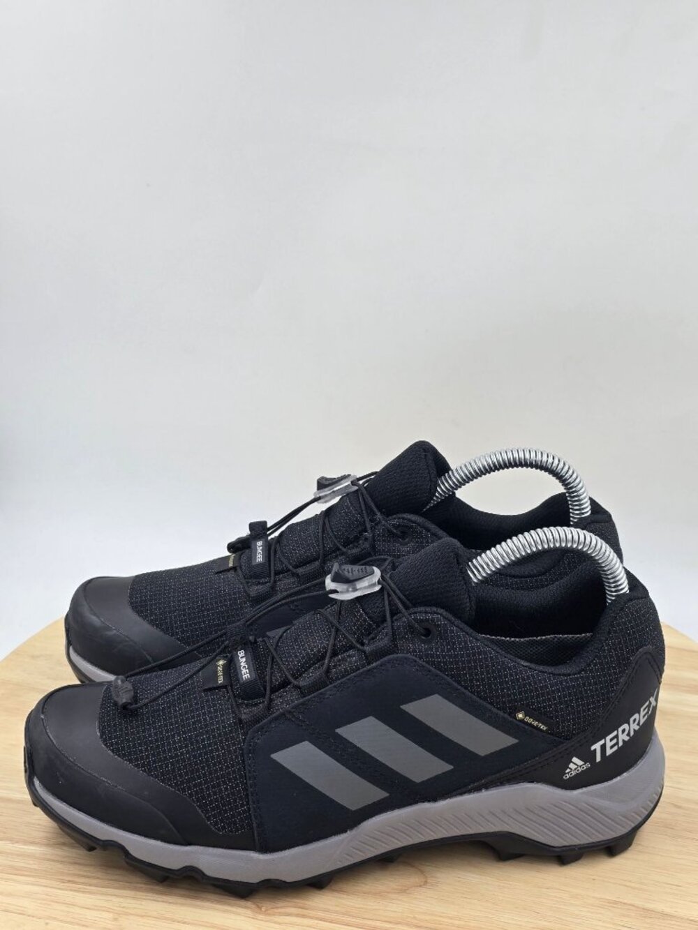 Adidas Terrex GORE-TEX hiking shoes Youth trekking waterproof- FU7268 sz 4.5 - Picture 2 of 8